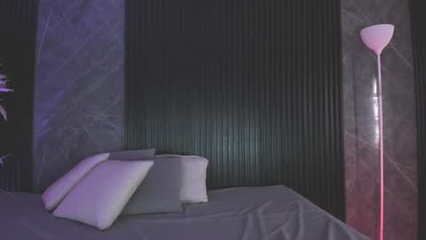 emmaclark_1 online show from February 2026 09:35:02 PM