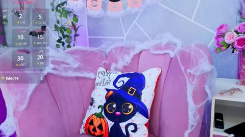 emma cortez online show from October 2025 12:05:02 PM