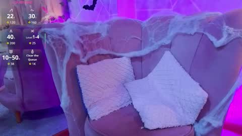 emma cortez online show from October 2025 11:44:01 AM