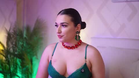 Snapshot of emmadallas chatting on March 2026 06:14:02 PM Emma online show from March 2026 06:14:02 PM