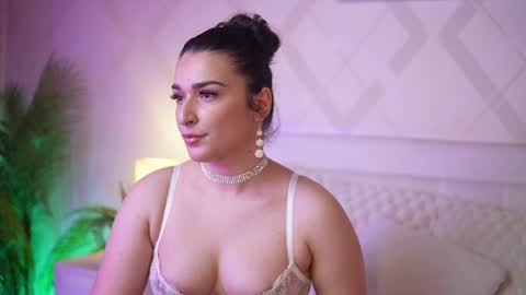 Snapshot of emmadallas chatting on March 2026 07:13:02 PM Emma online show from March 2026 07:13:02 PM