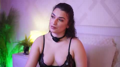 Snapshot of emmadallas chatting on April 2026 07:33:01 PM Emma online show from April 2026 07:33:01 PM