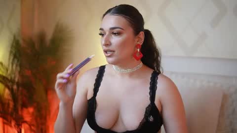 Snapshot of emmadallas chatting on April 2026 06:28:01 PM Emma online show from April 2026 06:28:01 PM