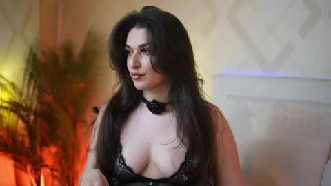 Snapshot of emmadallas chatting on April 2026 07:31:02 PM Emma online show from April 2026 07:31:02 PM