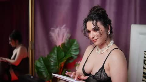  Emma  online show from May 2026 07:52:01 PM