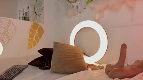 Emma Duque online show from January 2026 10:15:01 PM