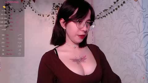 Snapshot of emmae__ chatting on January 2025 04:18:01 AM Emma online show from January 2025 04:18:01 AM