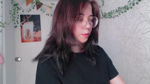 Snapshot of emmae__ chatting on September 2025 05:31:01 AM Emma online show from September 2025 05:31:01 AM