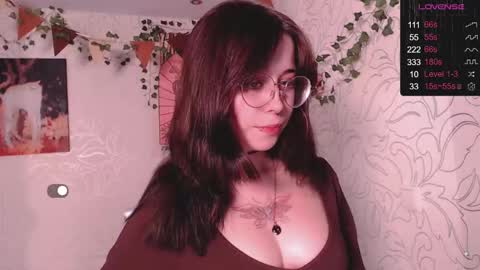 Emma online show from November 2025 12:22:01 PM