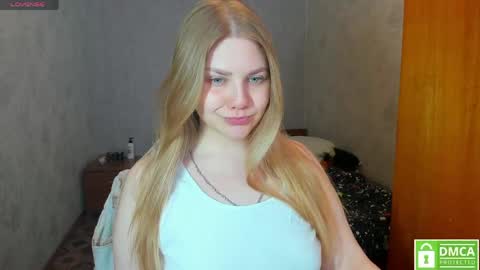 Snapshot of emmafrizea chatting on March 2026 10:37:02 AM Hello Im newMake me cumPVT 12tk for min ALL INCLUSIVE online show from March 2026 10:37:02 AM