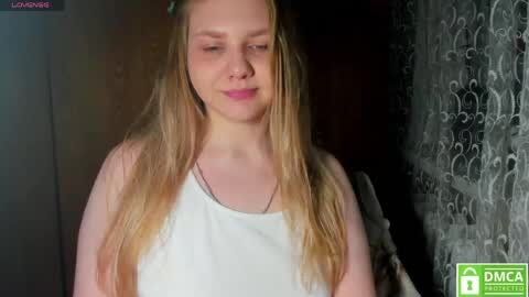 Snapshot of emmafrizea chatting on April 2026 10:01:02 PM Hello Im newMake me cumPVT 12tk for min ALL INCLUSIVE online show from April 2026 10:01:02 PM