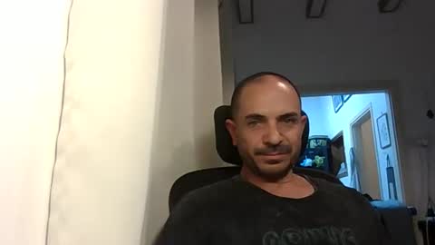 Ariel online show from December 2025 07:00:01 PM