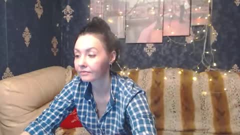 Snapshot of emmagoldx chatting on December 2024 07:31:02 PM EmmaGoldX online show from December 2024 07:31:02 PM