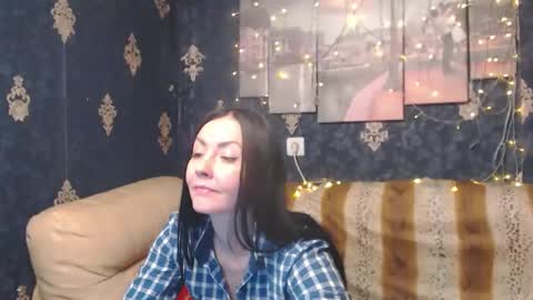 Snapshot of emmagoldx chatting on December 2024 09:09:02 PM EmmaGoldX online show from December 2024 09:09:02 PM
