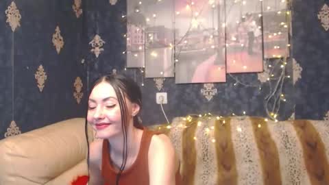 Snapshot of emmagoldx chatting on December 2024 02:08:02 AM EmmaGoldX online show from December 2024 02:08:02 AM