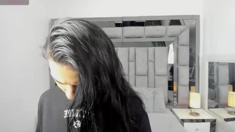 EMMA HILL online show from March 2026 11:15:02 AM