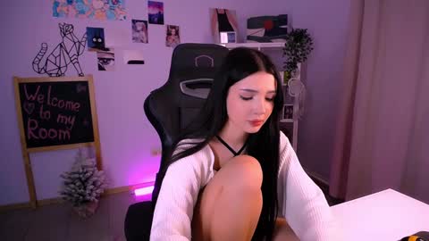 Emma online show from December 2024 01:23:02 PM