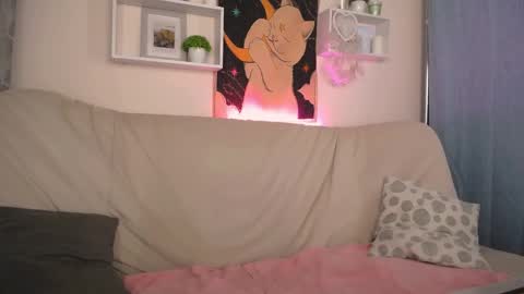 Emma online show from January 2025 12:05:02 PM