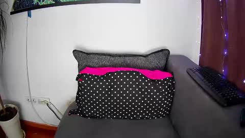 Snapshot of emmakros chatting on February 2025 09:24:01 AM emmakros online show from February 2025 09:24:01 AM