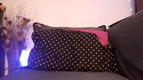 Snapshot of emmakros chatting on October 2025 03:56:02 PM emmakros online show from October 2025 03:56:02 PM