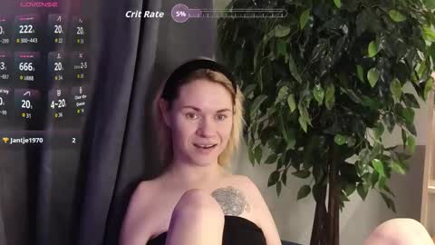 Emma online show from December 2025 02:00:02 PM