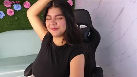 Snapshot of emmalee_a chatting on December 2024 08:13:01 PM Emma online show from December 2024 08:13:01 PM