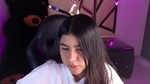 Snapshot of emmalee_a chatting on December 2024 01:59:02 PM Emma online show from December 2024 01:59:02 PM