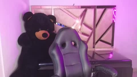 Snapshot of emmalee_a chatting on December 2024 08:04:02 PM Emma online show from December 2024 08:04:02 PM