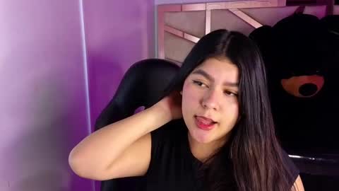 Snapshot of emmalee_a chatting on January 2025 10:54:01 AM Emma online show from January 2025 10:54:01 AM