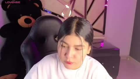 Snapshot of emmalee_a chatting on January 2025 05:00:02 PM Emma online show from January 2025 05:00:02 PM