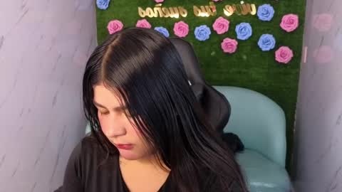 Snapshot of emmalee_a chatting on January 2025 04:38:01 PM Emma online show from January 2025 04:38:01 PM