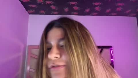 Snapshot of emmalee_a chatting on February 2025 01:42:01 PM Emma online show from February 2025 01:42:01 PM