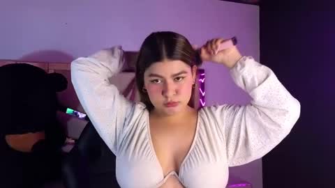 Snapshot of emmalee_a chatting on February 2025 10:36:02 AM Emma online show from February 2025 10:36:02 AM