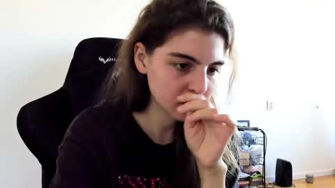 Emma online show from September 2025 09:53:02 AM