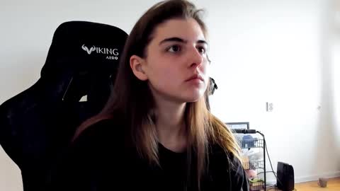 Emma online show from October 2025 10:14:01 AM