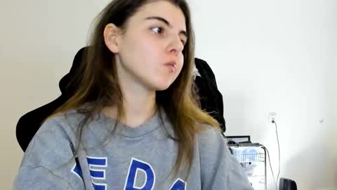 Emma online show from November 2025 12:08:02 PM