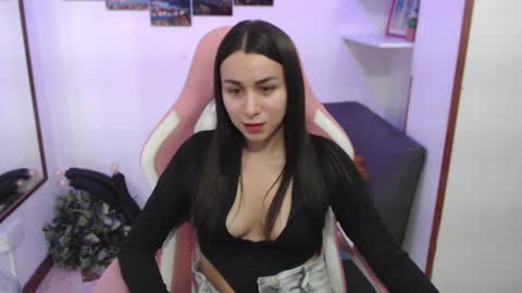 Emma  online show from February 2025 10:28:02 PM