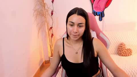 Snapshot of emmamyers_ chatting on February 2026 09:29:02 PM Emma online show from February 2026 09:29:02 PM