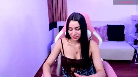 Snapshot of emmamyers_ chatting on July 2026 12:32:02 AM Emma online show from July 2026 12:32:02 AM
