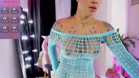 Emma Russell online show from November 2025 11:47:02 PM