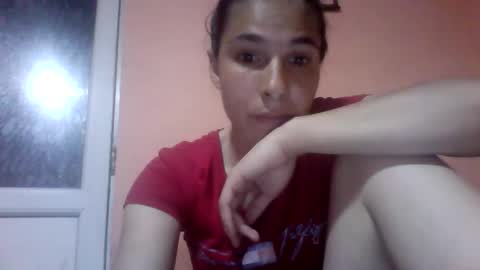 Snapshot of emmaryve chatting on April 2026 06:34:01 PM Emma online show from April 2026 06:34:01 PM