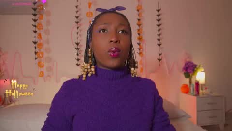 Snapshot of emmasanzoficial chatting on October 2025 11:21:01 AM Sara online show from October 2025 11:21:01 AM