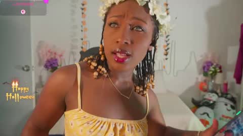 Snapshot of emmasanzoficial chatting on October 2025 11:33:02 AM Sara online show from October 2025 11:33:02 AM