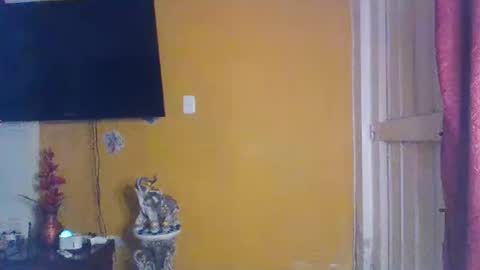 Snapshot of emmasplycer chatting on April 2026 02:39:02 AM EmmaSplycer online show from April 2026 02:39:02 AM