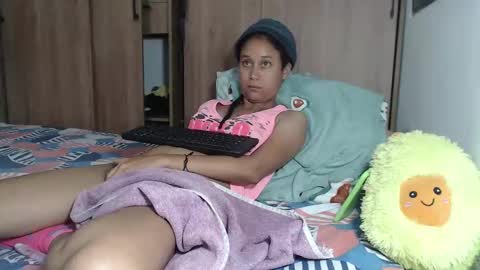 emmasweet95 online show from December 2024 10:19:01 PM