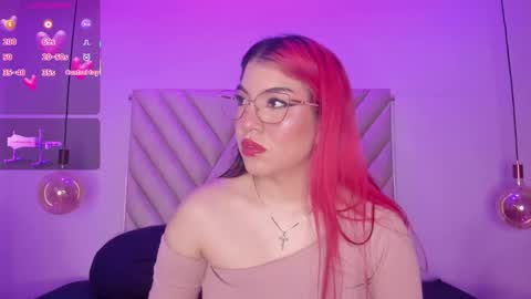 Emma online show from November 2025 02:33:02 AM