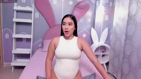 Snapshot of emmathompson__ chatting on April 2026 02:22:02 AM emmathompson__ online show from April 2026 02:22:02 AM