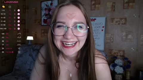 Snapshot of emmatiny chatting on December 2024 04:16:01 PM Mia online show from December 2024 04:16:01 PM