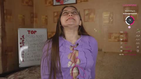 Snapshot of emmatiny chatting on February 2025 04:30:02 PM Mia online show from February 2025 04:30:02 PM