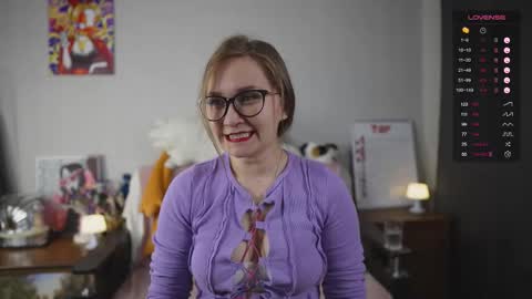 Snapshot of emmatiny chatting on September 2025 03:12:01 PM Mia online show from September 2025 03:12:01 PM